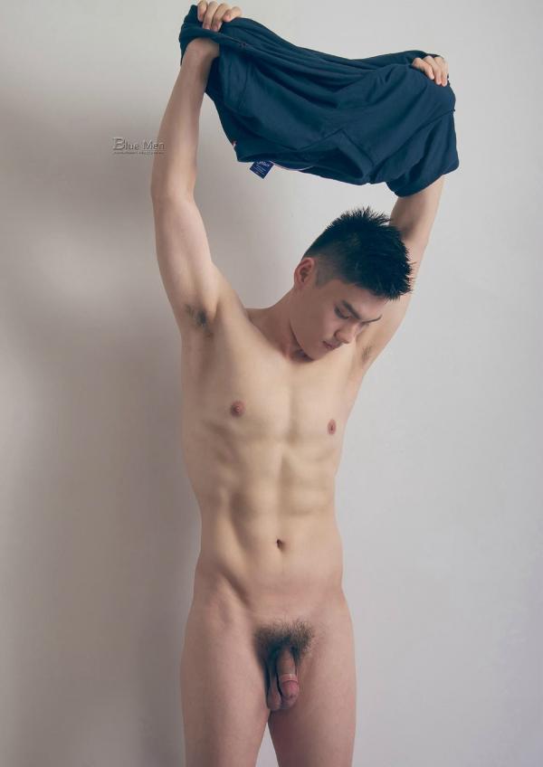 PHOTO-SET-BLUE-MAN-64---A-ZHEN-ONE-YEAR-LATER